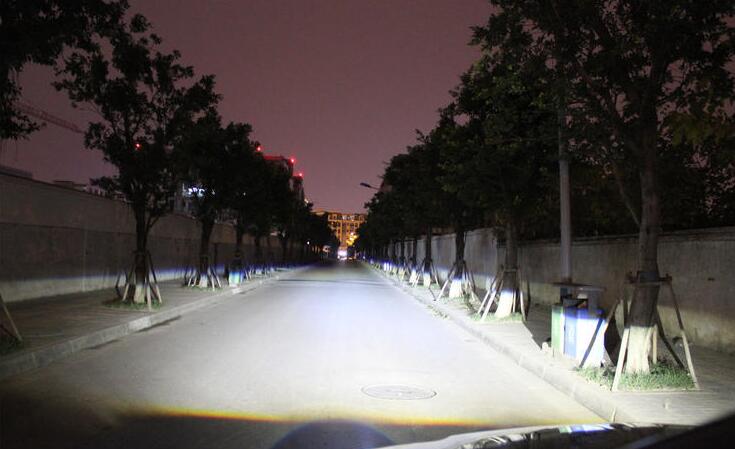 led香蕉视频色板APP下载好還是氙氣香蕉视频色板APP下载燈好